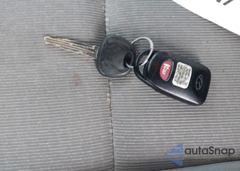 2017 Hyundai Elantra Se z USA, uszkodzony, nr VIN 5NPD74LF5HH082441